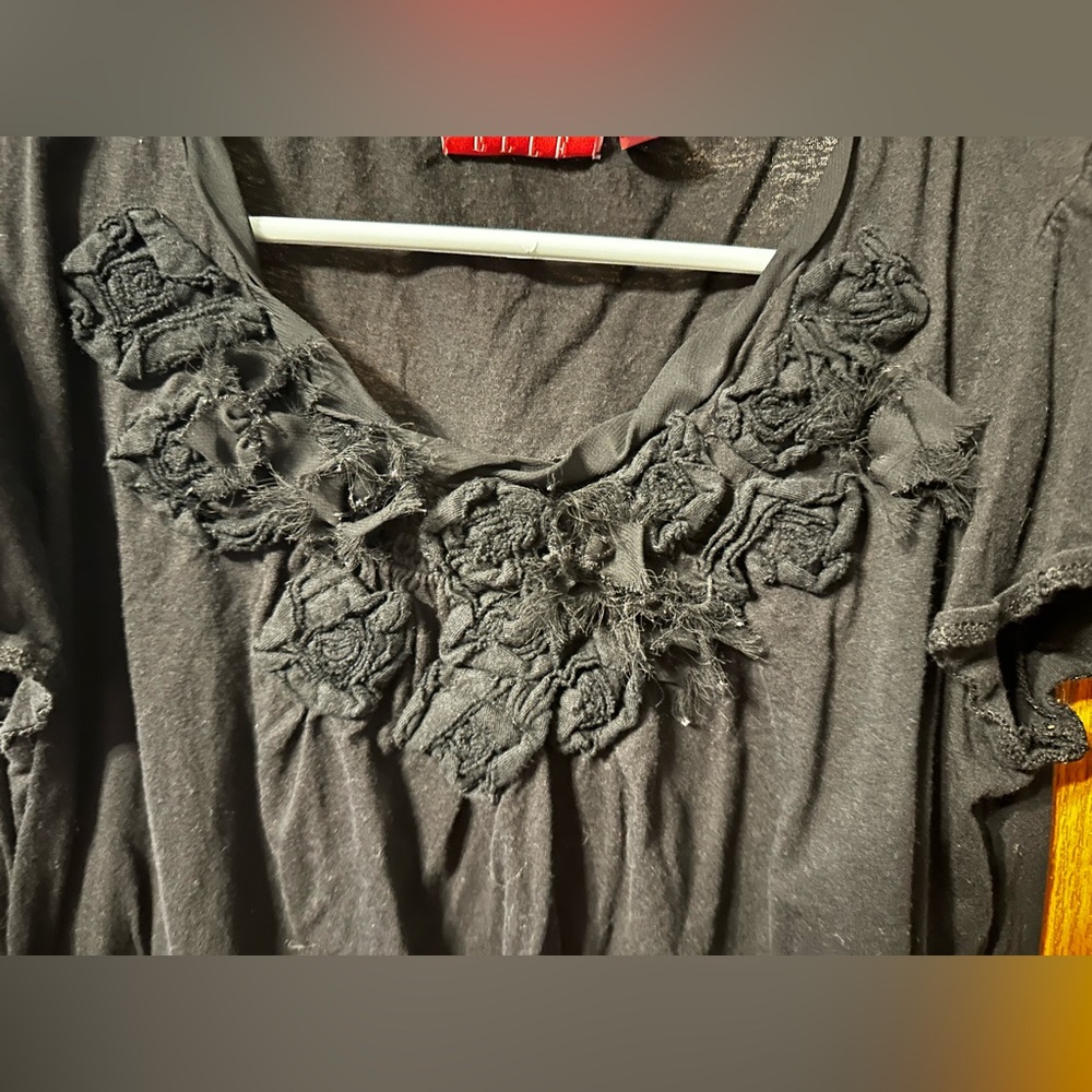 Elle Floral Ruffle Blouse - Picture 3 of 3